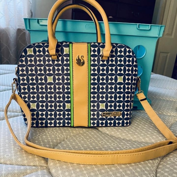 Gloria Vanderbilt Bags Gloria Vanferbuilt Hand Bag Poshmark
